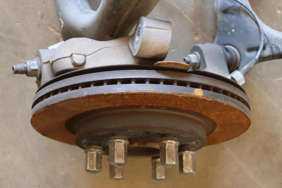 Chevy/GMC SUBURBAN 2015-2016 4x4 eje delantero izquierdo nudillo buje brazo de control OEM Foto 2 de 4