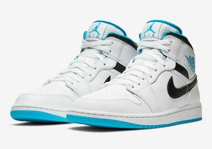 blue and white air jordan 1 mid