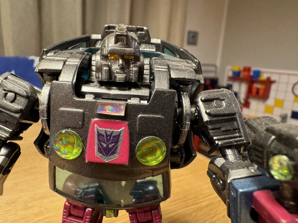 Transformers Classics Deluxe Custom G1 Gnaw by KingOctoX Customs 2012 - Immagine 2 di 4