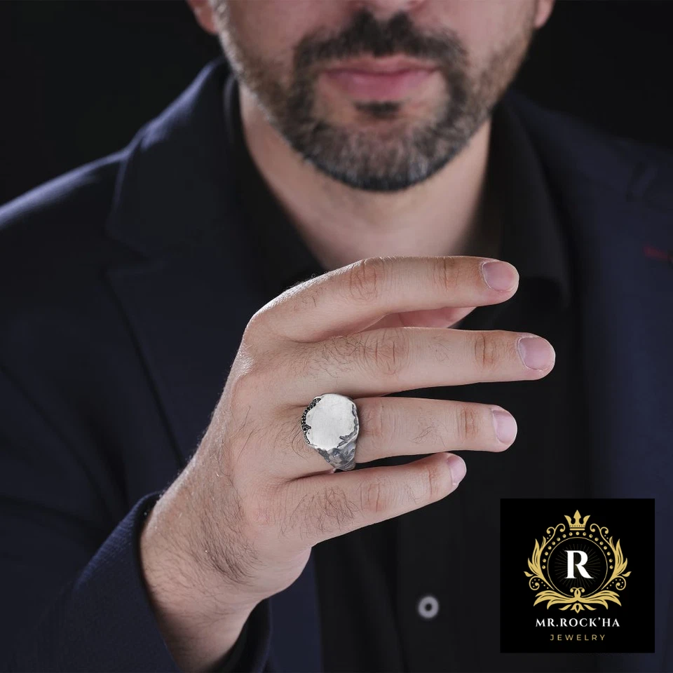 Anillo para hombre diseño liso, color plata mate, piedra circonita negra, redondo, plata 925 Foto 3 de 4