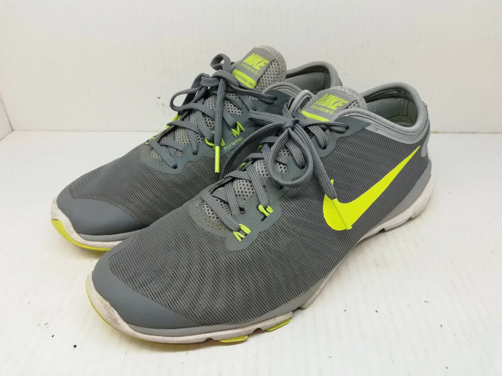 Nike Flex Supreme TR 4 Running Shoes Gray Womens Size 8 Shoes 819026 003 Sneaker