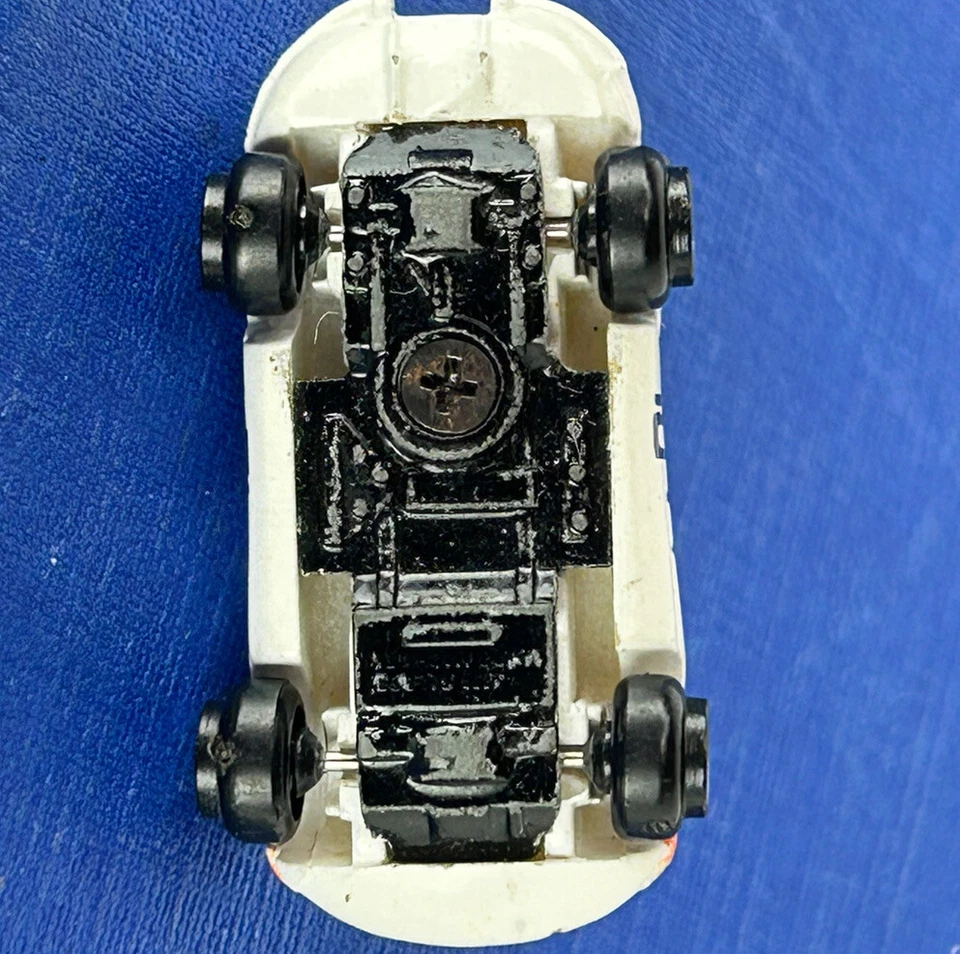 Vintage Rare MICRO MACHINES Jaguar E-Type Coupé white racing - Image 4 of 4