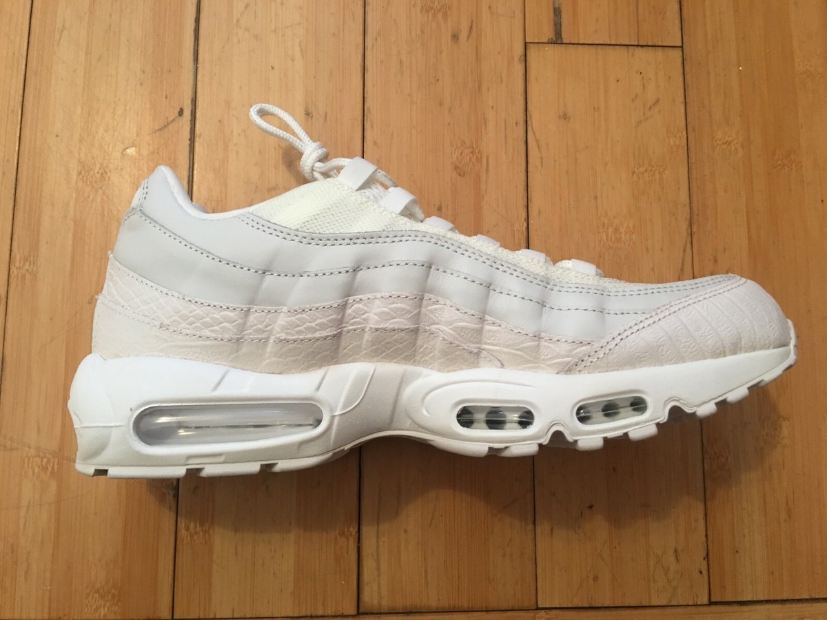 靴 NIKE AIR MAX 95 PREMIUM \"SUMMIT WHITE\" Nike Air Max 95 Premium 'Summit White' Release Date. Nike SNKRS