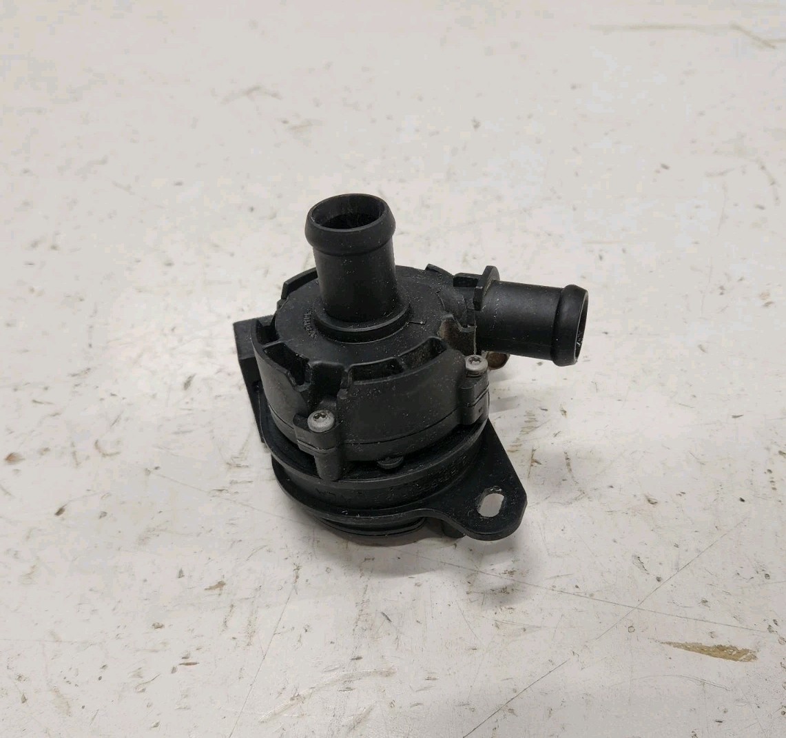 2018-2023 Land Rover Discovery OEM Engine Auxiliary  Coolant Water Pump     #5J3