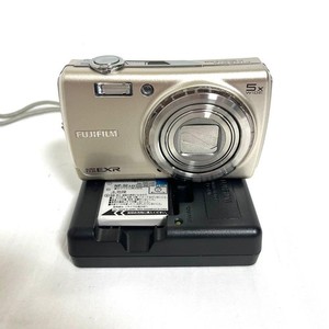 Fujifilm FinePix F200EXR シルバー中古本体のみ充電器ナシ Fujifilm