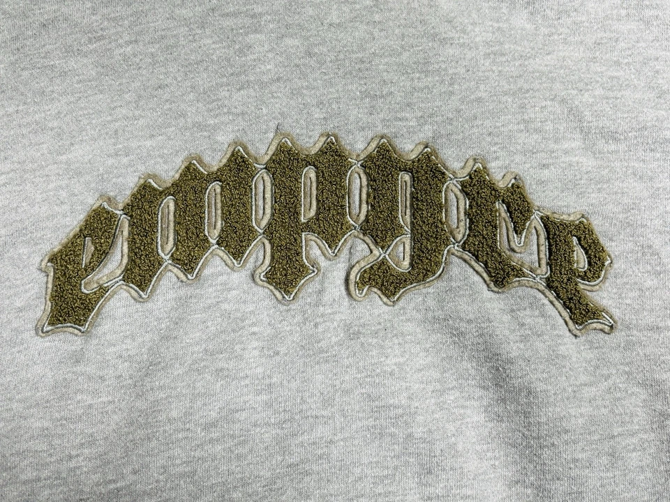 Sudadera con capucha gris parche Empyre Lane para mujer talla pequeña Foto 4 de 4