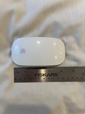 Apple A1296 Wireless Tactile/Multi-Touch Mouse - MB829LL/A tested WO battery