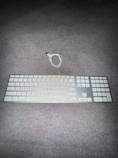 Apple A1243 Wired Mac Standard USB Keyboard with Numeric Keypad White Tested 