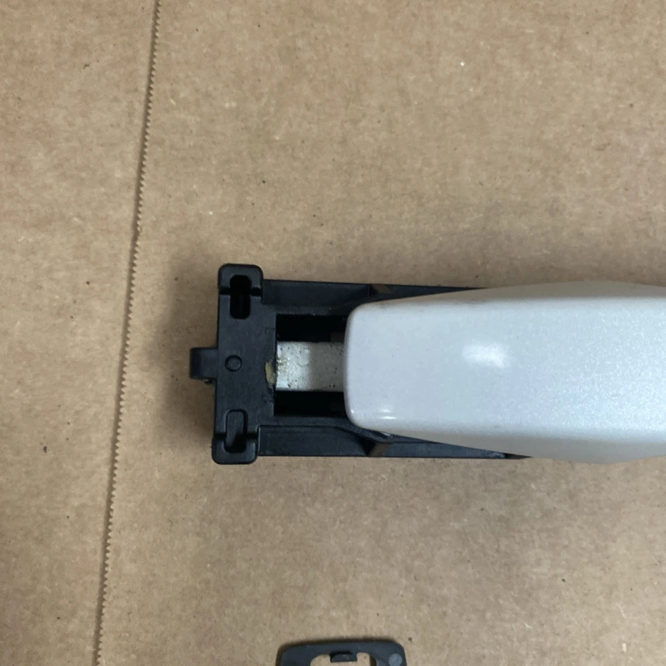 Manija de puerta exterior delantera izquierda Subaru Legacy 2010 2011 2012 sedán 37J 0040 Foto 2 de 4