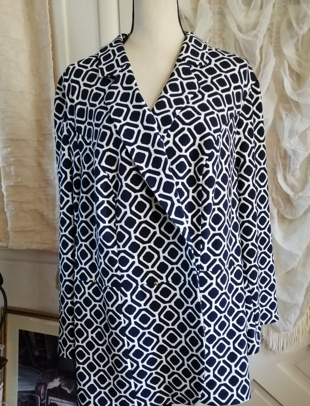 Picture 1 of 3