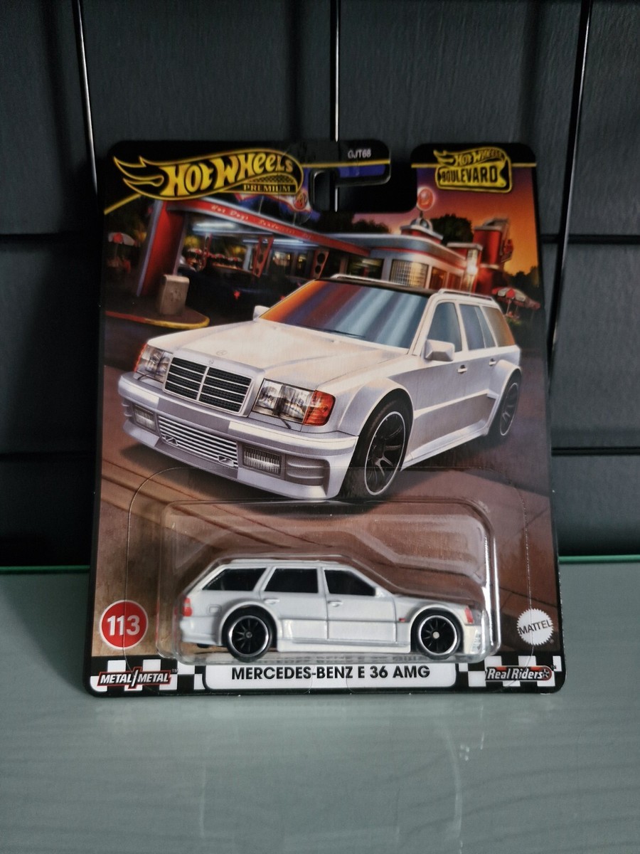 Hot Wheels 2025 Boulevard - Mercedes-Benz E 36 AMG - White