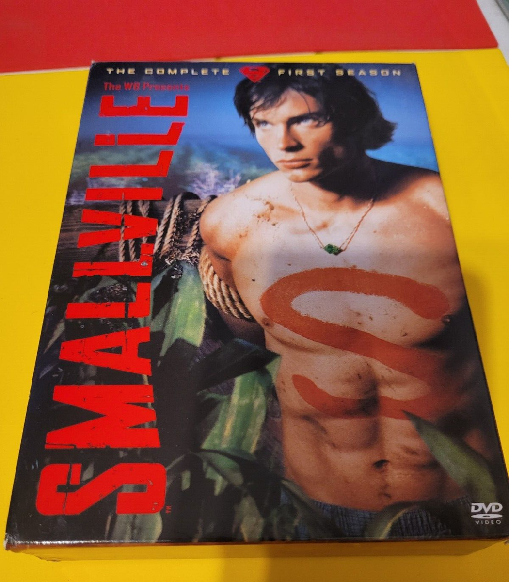 SMALLVILLE - THE COMPLETE FIRST SEASON - DVD - 6 DISC SET - SLIP