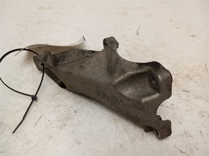 Soporte de montaje del motor Audi A4 2007 Foto 3 de 4