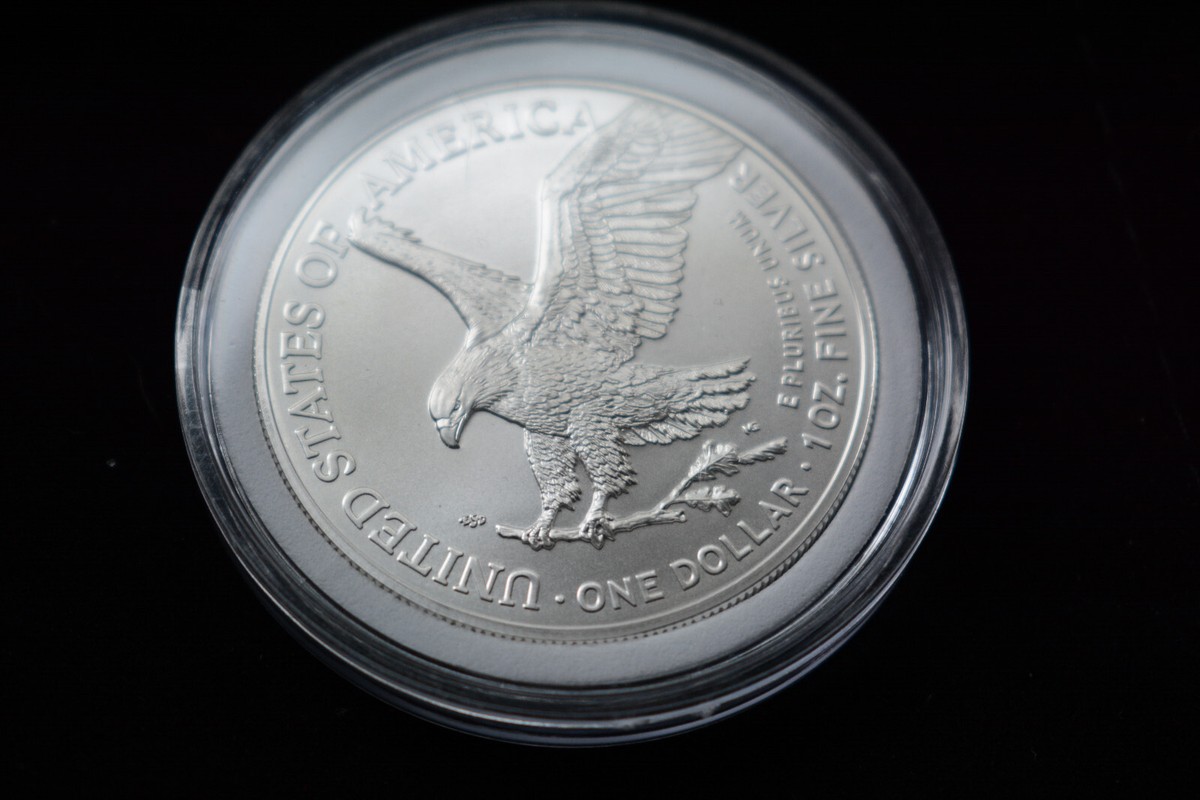 Snoop Dogg - American Silver Eagle 1oz .999 Silver Dollar Limited Edition  Coin | eBay