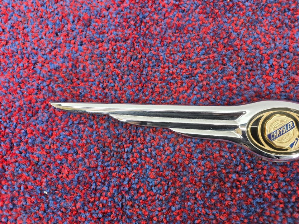 CHRYSLER 300C SRT8 0510 OEM TRUNK CHROME TRUNK LID EMBLEM BADGE