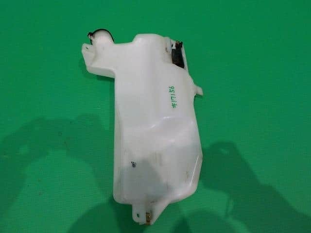 HINO Dutro 2004 PB-XZU304M Windshield Washer Tank 8531537090 [Used] [PA01198732]