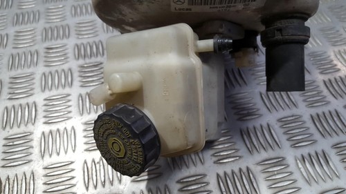 A0054302030 Hauptbremszylinder Ausgleichsbehälter A1684300202 Me DE563525-87