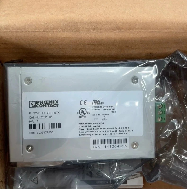 1PC New In Box PHOENIX CONTACT SFNB 5TX 2891001 Ethernet Switch