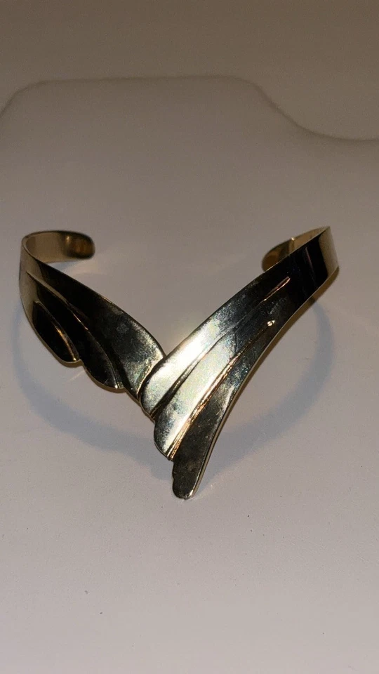 Impresionante Elegante Brazalete Brazalete Brazalete Pluma Torque Tono Dorado 8" Foto 3 de 4