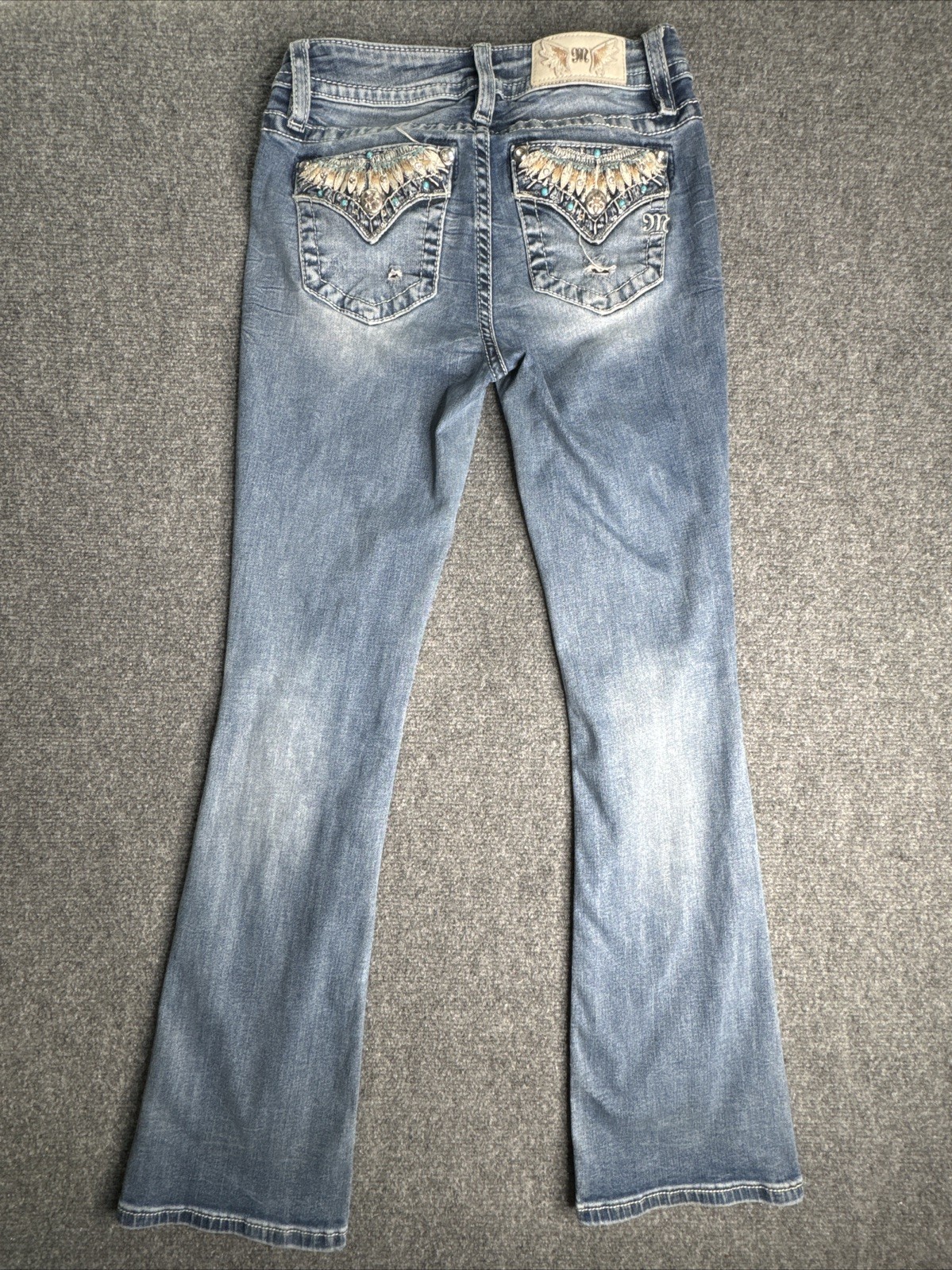 Women’s Miss Me Jeans Size 27 Mid Rise Boot Cut Embellished Pockets