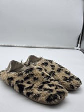 TOMS Slippers Shoes Women Size 9.5 Beige Ezra Leopard Faux Fur House Indoor Cozy