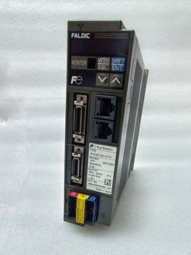 FUJI ELECTRIC RYC201D3-VVT2 SERVO DRIVE 3 HP - Picture 3 of 7