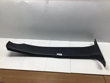  2000 CHEVROLET SUBURBAN CENTER RIGHT PASSENGER SIDE B PILLAR LOWER TRIM PANEL C