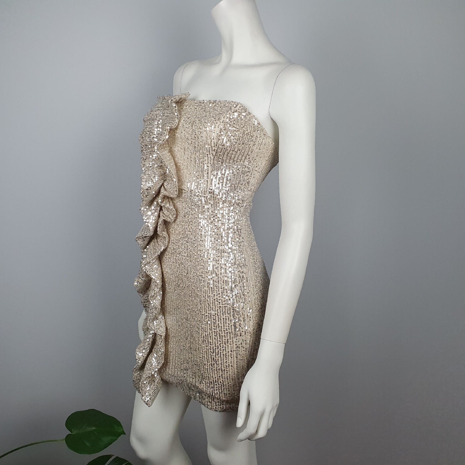 Angel Biba Size 10 Fitted Bodycon Mini Dress Sequins Sleeveless Ruffle
