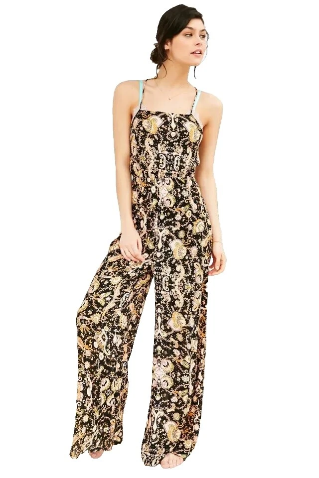 Женские комбинезоны и ромперы из вискозы Urban Outfitters