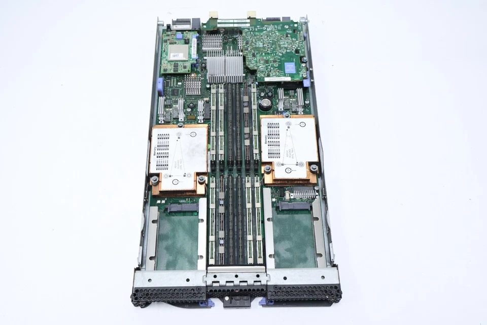 IBM 68Y8186 Blade Server w/ Xeon E5540 2.53GHz 48GB RAM – No HDD - Image 3 of 4