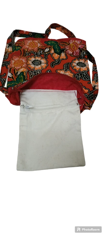 Batik Mini Sling Bag Handmade in North malaysia - Image 4 of 4