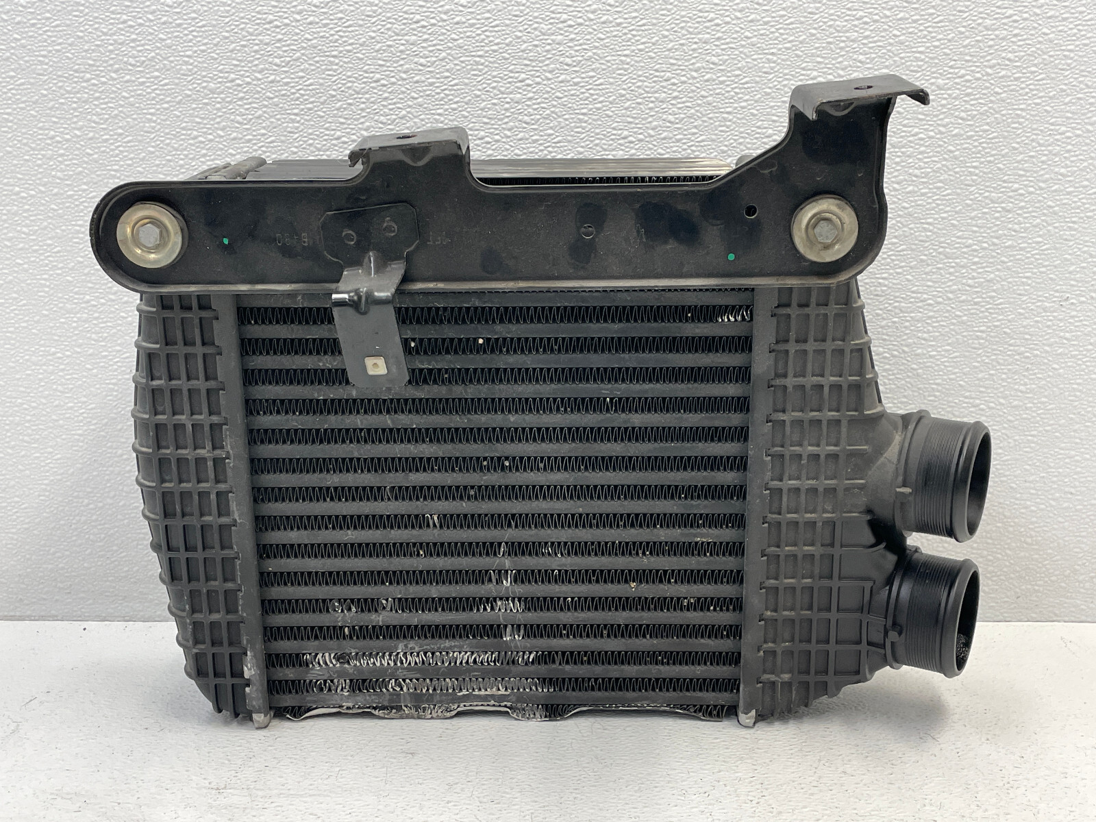 2014-2017 Maserati Ghibli S Left Radiator Intercooler Turbocharger 3.0L 1504 OEM