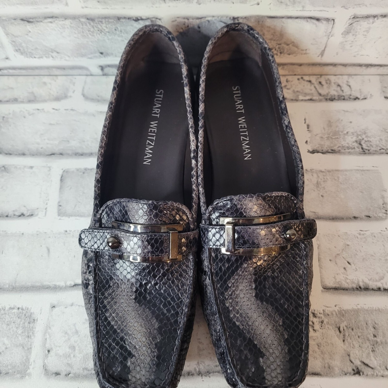 EUC Stuart Weitzman Black Painted Python Loafers … - image 2