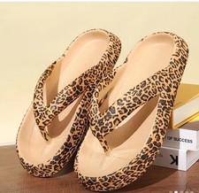 Women's Leopard Print Flip Flops Size 8 Lightweight Outdoor Sandals