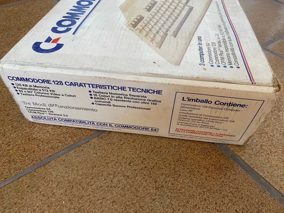 Computer Commodore 128 - Immagine 3 di 4