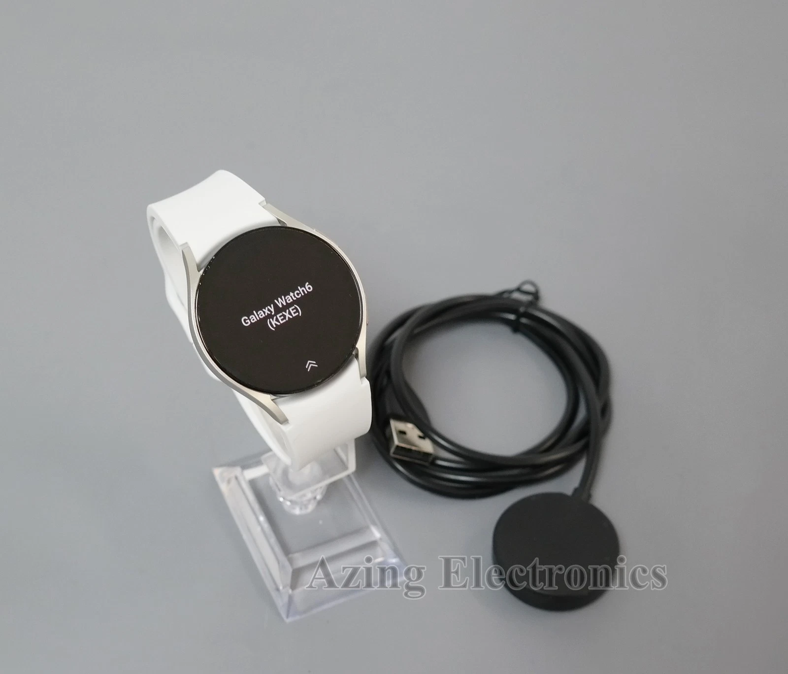 Samsung Galaxy Watch6 SM-R930 40mm Gold Aluminum Case with White Sport Band