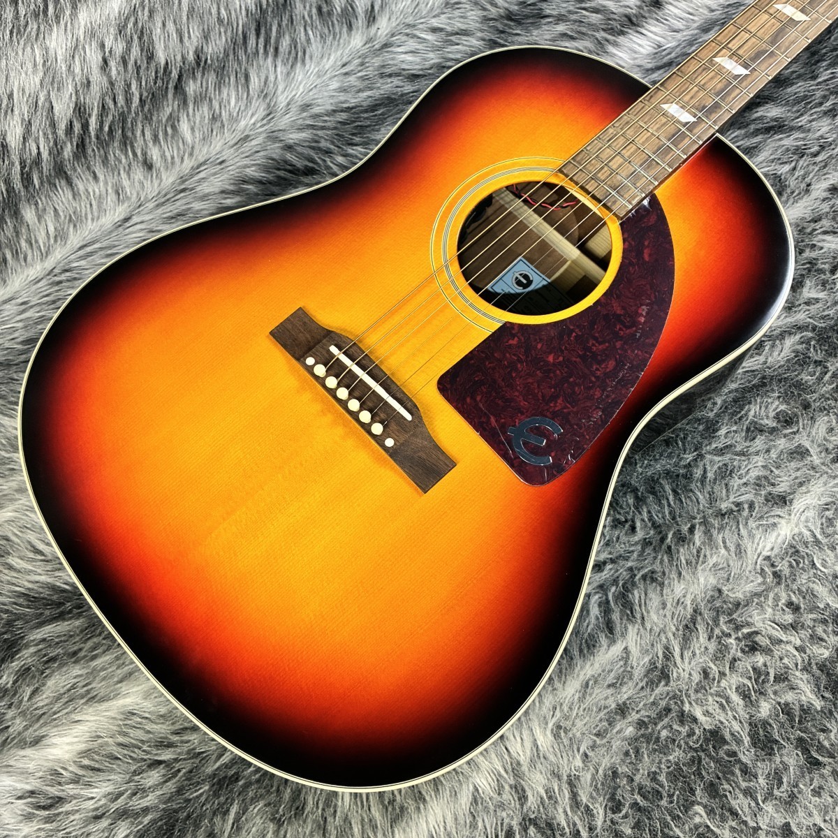 Epiphone Masterbilt Texan Faded Cherry Aged Gloss Acoustic Guitar Used