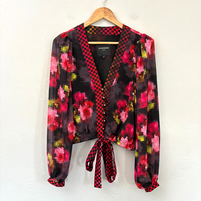 Le Superbe Cyber Pixel Floral Button Crop Blouse Women Sz 4 Black Red Front Tie