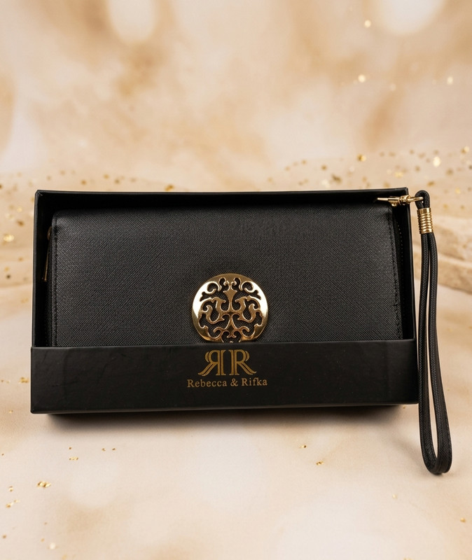 REBECCA & RIFKA Woman’s Wallet Black Color, Zipper. NWT Minimalist Classic
