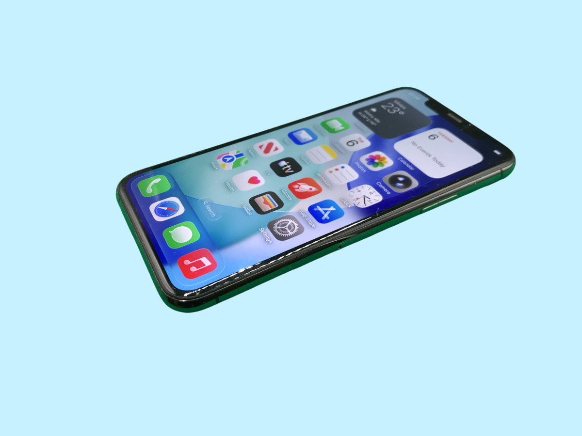 Apple iPhone 11 Pro A2215 64GB Space Gray, Unlocked, 74% Service