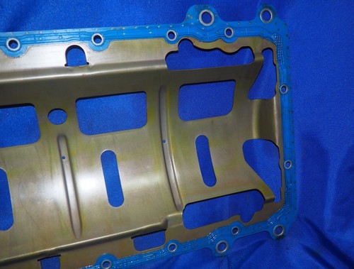 2013-2024 Jeep Grand Cherokee Durango 6.4L Hemi SRT Engine Oil Baffle OEM - Picture 5 of 10