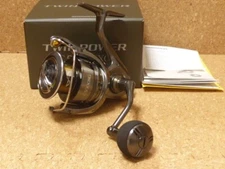 Shimano 24 TWIN POWER C5000XG Spinning Reel New in Box