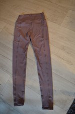 Coole High Waist Sport Leggin mit Taschen in lila  38/M