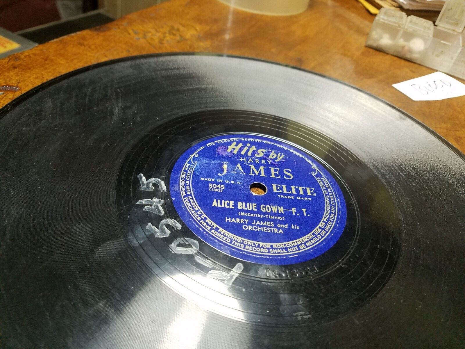 78RPM Elite 5045 Hits By Harry James – Super Chief / Alice Blue Gown, worn V V-