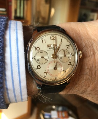 AVIONAL, Chronograph mit Dreifachkalender, sehr selten Kal. Landeron 57, 50er Jahre.