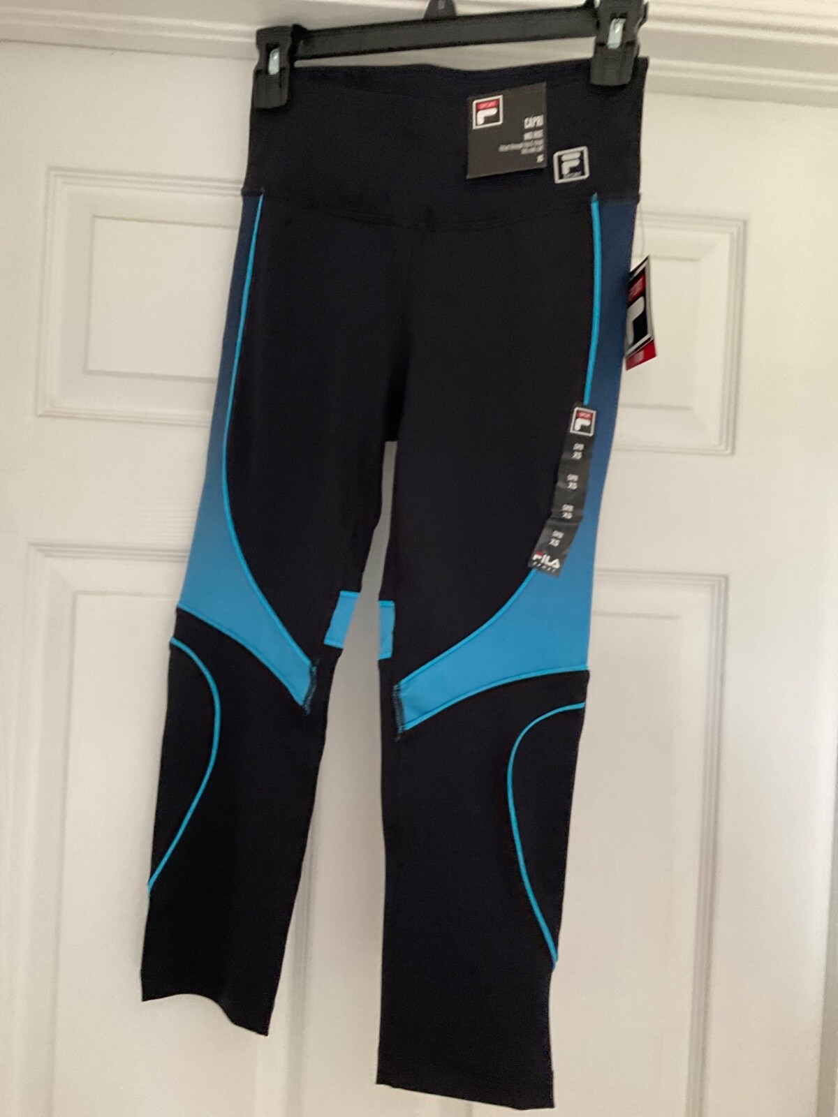 Leggings Fila Sport Capri Mid Rise nuovi con etichetta taglia XS