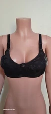 Mamia Black Bra 42B slightly padded Tagged with underwire