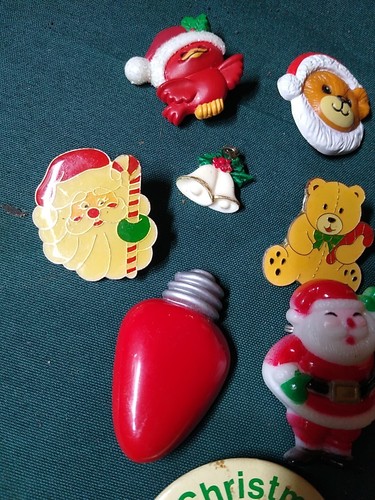 Christmas Pins - Picture 6 of 8
