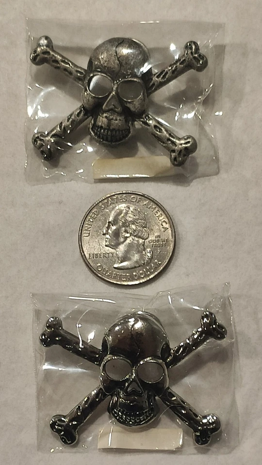 2 Skull Lapel Pins Pirate Skull And Cross Bones 1¾" Wide Pins - Image 2 of 4