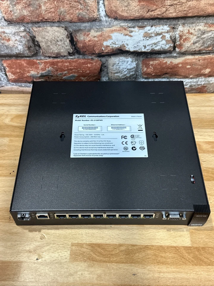 Zyxel Communications Corporation ES-2108PWR 8+1 port Managed PoE Ethernet Switch - Image 3 of 4